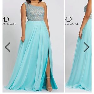 Mac Duggal NWT stunning dress!